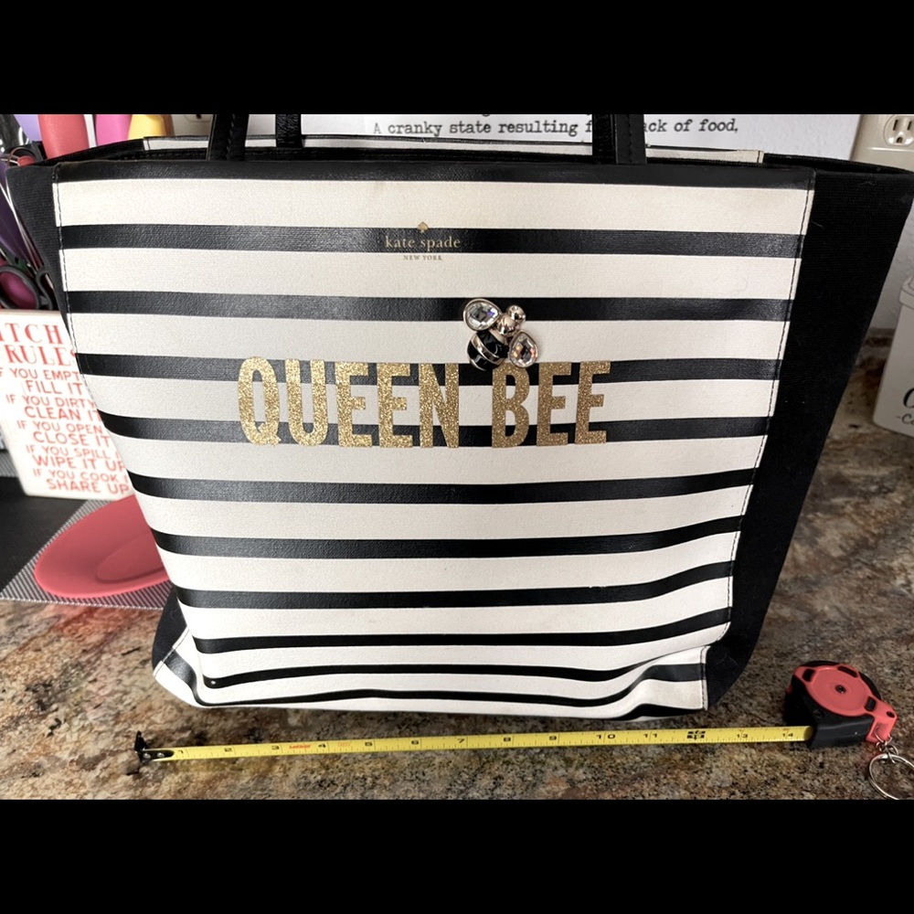 RARE KATE SPADE QUEEN BEE HALLIE TOTE!